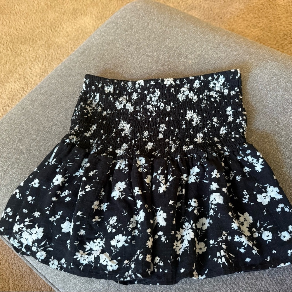 Bershka Black and White Floral Skort Skirt